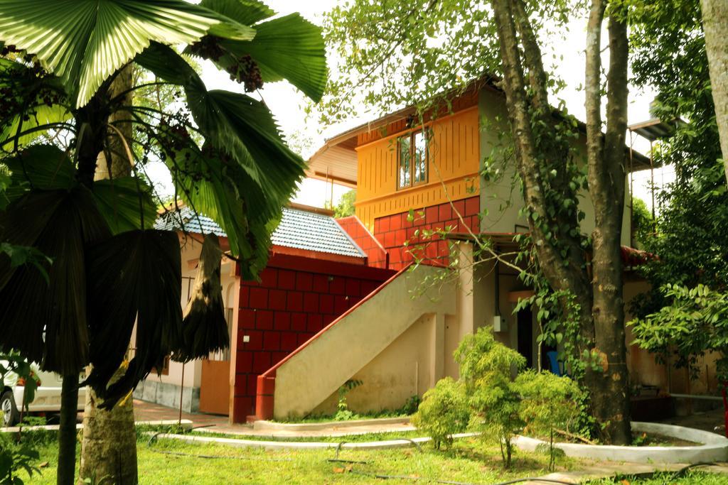 Marari Beach Pearl Homestay Mararikulam Exterior photo