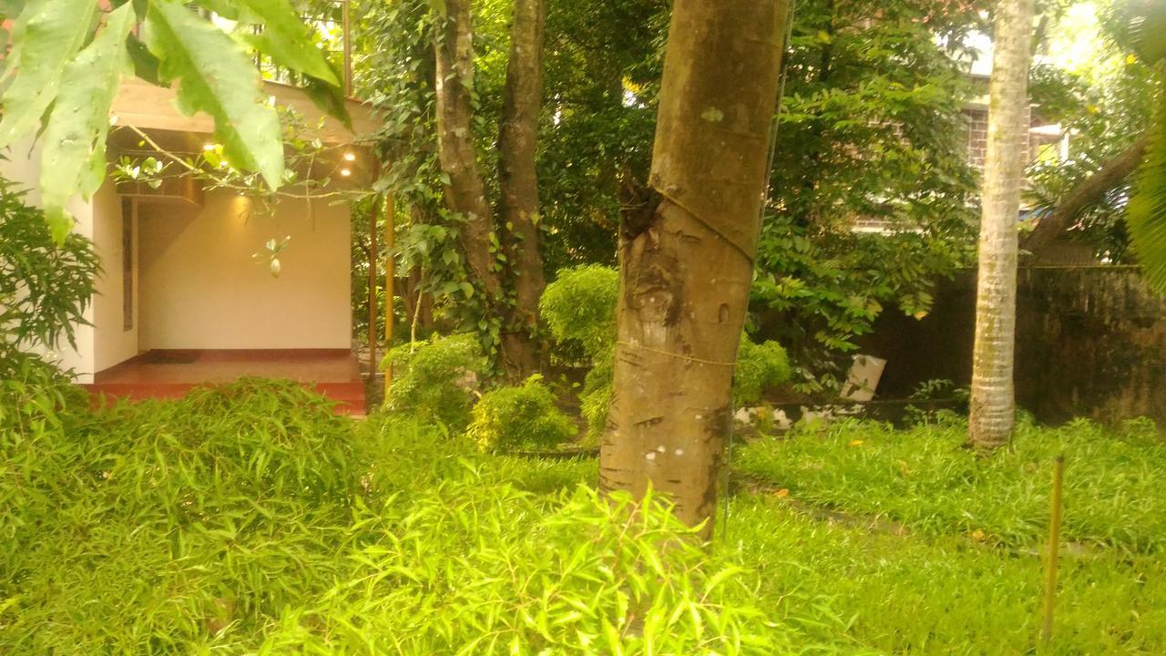 Marari Beach Pearl Homestay Mararikulam Exterior photo