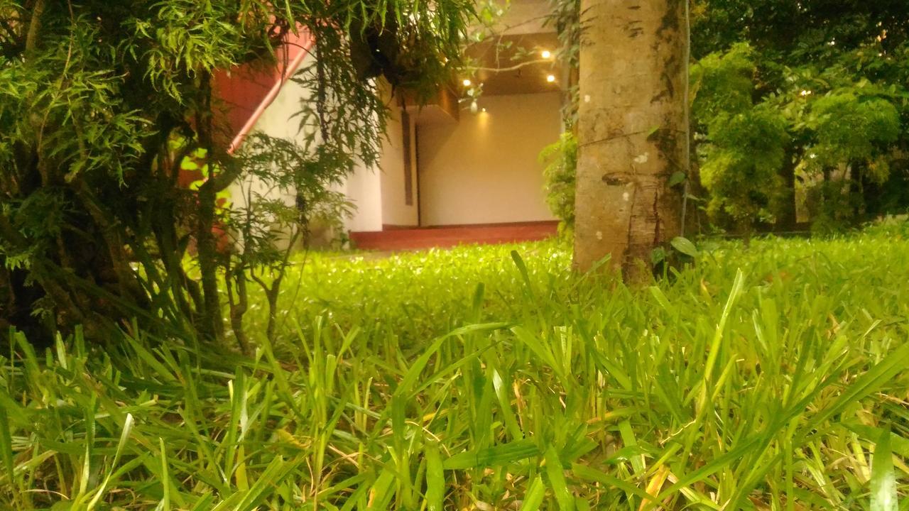 Marari Beach Pearl Homestay Mararikulam Exterior photo